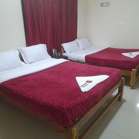 Jack N Jill Holidays Inn Утакаманд Экстерьер фото